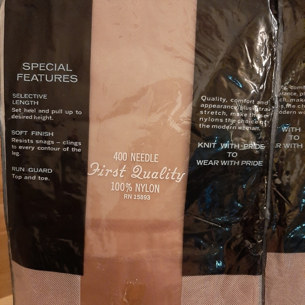SOLD Stretch Stockings Sheer Seamless - Picture 5 of 8